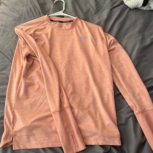 Super cute Nike long sleeve